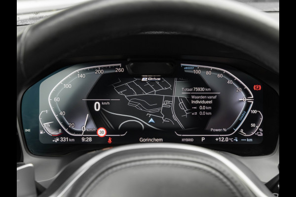 BMW 3-serie 330e - M-Sport - Glasdak - Driving + Parking Ass Plus - Memory BMW 3-serie 330e - M-Sport - Glasdak - Driving + Parking Ass Plus - Memory