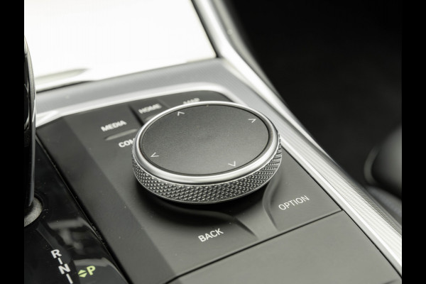 BMW 3-serie 330e - M-Sport - Glasdak - Driving + Parking Ass Plus - Memory BMW 3-serie 330e - M-Sport - Glasdak - Driving + Parking Ass Plus - Memory