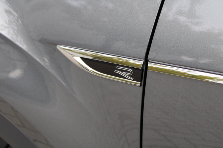 Volkswagen T-Roc 1.5 TSI R-Line | PANO | STOEL&STUUR VERW | IQ LIGHT | BLACK STYLE | ACC | ELEK ACHTERKLEP | Volkswagen T-Roc 1.5 TSI R-Line | PANO | STOEL&STUUR VERW | IQ LIGHT | BLACK STYLE | ACC | ELEK ACHTERKLEP |