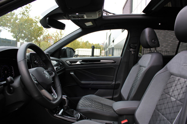 Volkswagen T-Roc 1.5 TSI R-Line | PANO | STOEL&STUUR VERW | IQ LIGHT | BLACK STYLE | ACC | ELEK ACHTERKLEP | Volkswagen T-Roc 1.5 TSI R-Line | PANO | STOEL&STUUR VERW | IQ LIGHT | BLACK STYLE | ACC | ELEK ACHTERKLEP |