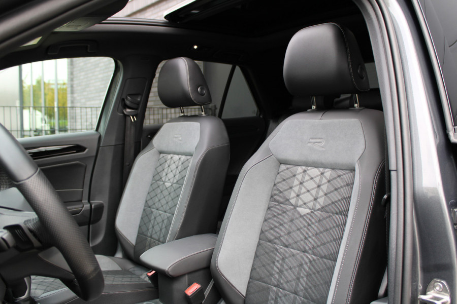 Volkswagen T-Roc 1.5 TSI R-Line | PANO | STOEL&STUUR VERW | IQ LIGHT | BLACK STYLE | ACC | ELEK ACHTERKLEP | Volkswagen T-Roc 1.5 TSI R-Line | PANO | STOEL&STUUR VERW | IQ LIGHT | BLACK STYLE | ACC | ELEK ACHTERKLEP |