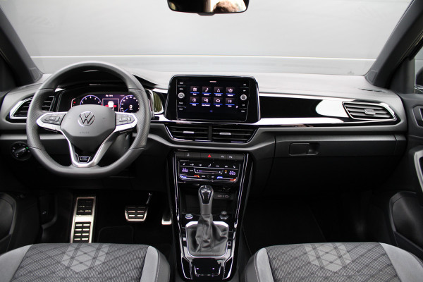 Volkswagen T-Roc 1.5 TSI R-Line | PANO | STOEL&STUUR VERW | IQ LIGHT | BLACK STYLE | ACC | ELEK ACHTERKLEP | Volkswagen T-Roc 1.5 TSI R-Line | PANO | STOEL&STUUR VERW | IQ LIGHT | BLACK STYLE | ACC | ELEK ACHTERKLEP |