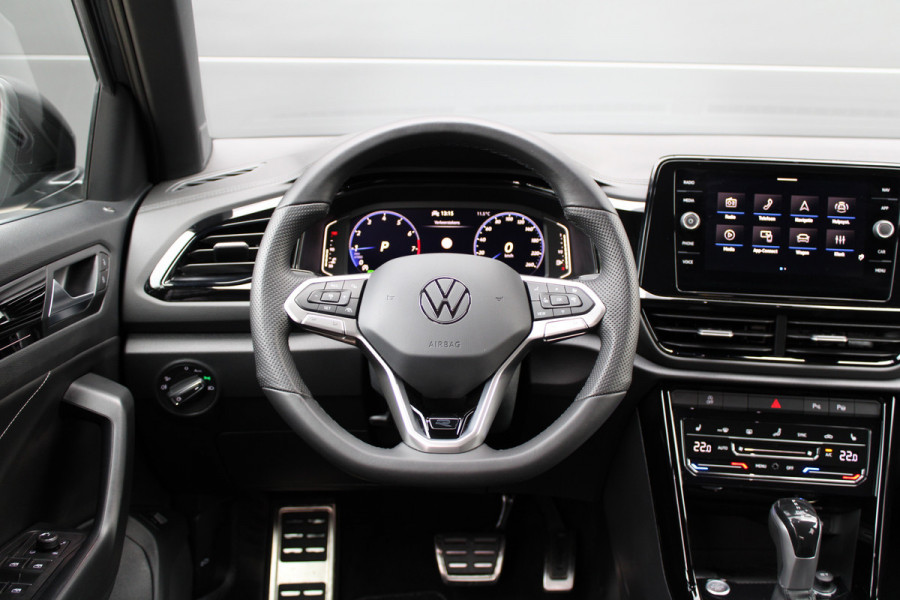 Volkswagen T-Roc 1.5 TSI R-Line | PANO | STOEL&STUUR VERW | IQ LIGHT | BLACK STYLE | ACC | ELEK ACHTERKLEP | Volkswagen T-Roc 1.5 TSI R-Line | PANO | STOEL&STUUR VERW | IQ LIGHT | BLACK STYLE | ACC | ELEK ACHTERKLEP |