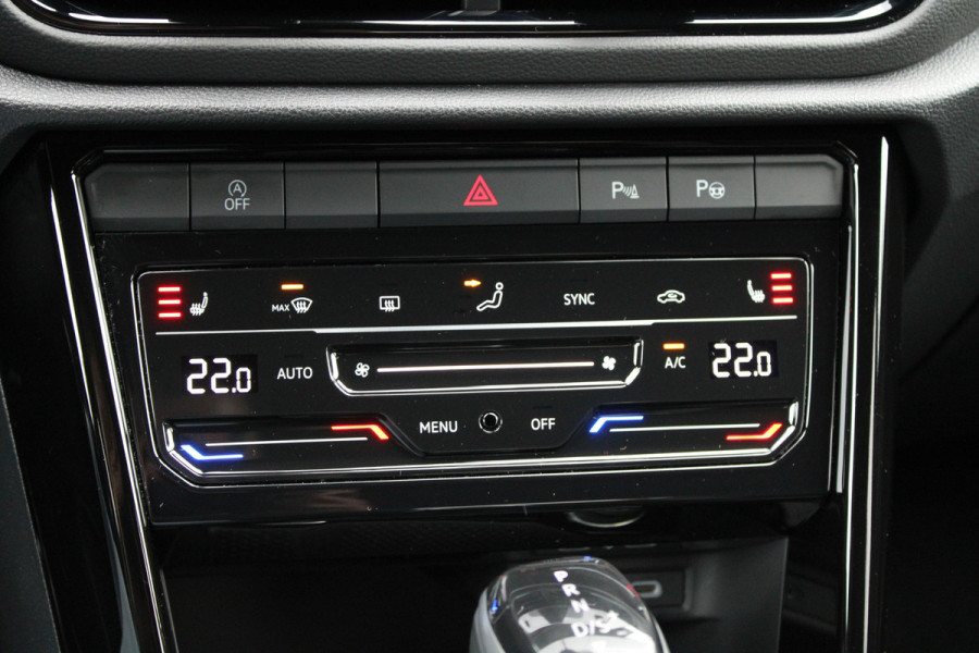 Volkswagen T-Roc 1.5 TSI R-Line | PANO | STOEL&STUUR VERW | IQ LIGHT | BLACK STYLE | ACC | ELEK ACHTERKLEP | Volkswagen T-Roc 1.5 TSI R-Line | PANO | STOEL&STUUR VERW | IQ LIGHT | BLACK STYLE | ACC | ELEK ACHTERKLEP |