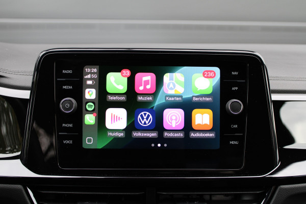 Volkswagen T-Roc 1.5 TSI R-Line | PANO | STOEL&STUUR VERW | IQ LIGHT | BLACK STYLE | ACC | ELEK ACHTERKLEP | Volkswagen T-Roc 1.5 TSI R-Line | PANO | STOEL&STUUR VERW | IQ LIGHT | BLACK STYLE | ACC | ELEK ACHTERKLEP |