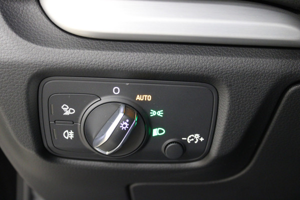 Audi A3 Limousine 35 TFSI CoD Sport S Line Edition Audi A3 Limousine 35 TFSI CoD Sport S Line Edition