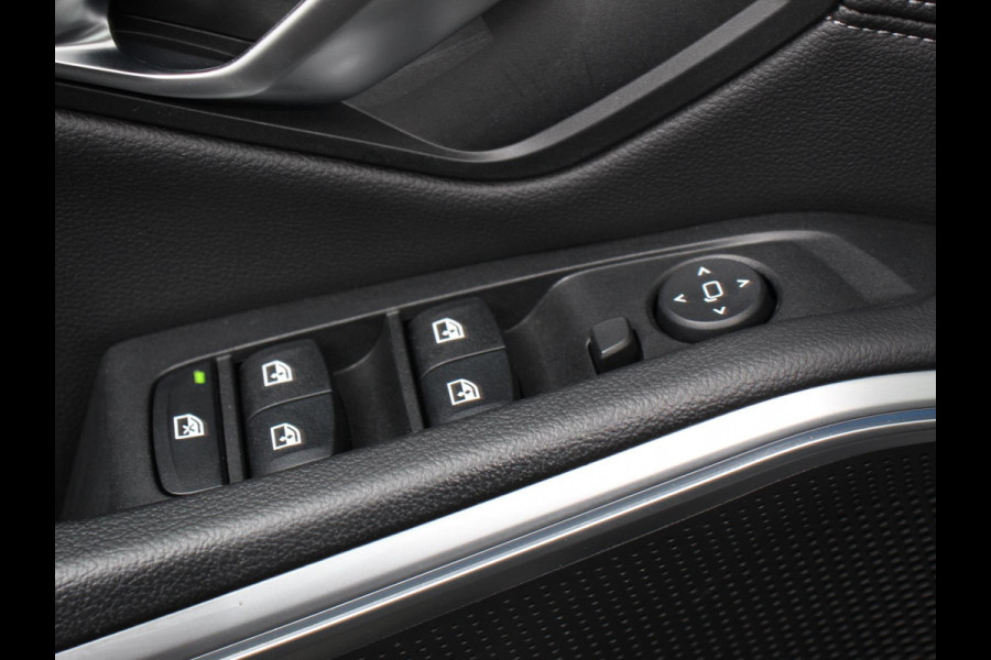 BMW 3 Serie Touring 330e Touring Sportline PHEV AUT | Climate control | Adaptieve cruise control | Parkeersensoren | Navigatie | Sfeerverlichting | Stuur + stoelverwarming | Apple Carplay/ Android Auto