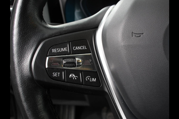 BMW 3 Serie Touring 330e Touring Sportline PHEV AUT | Climate control | Adaptieve cruise control | Parkeersensoren | Navigatie | Sfeerverlichting | Stuur + stoelverwarming | Apple Carplay/ Android Auto