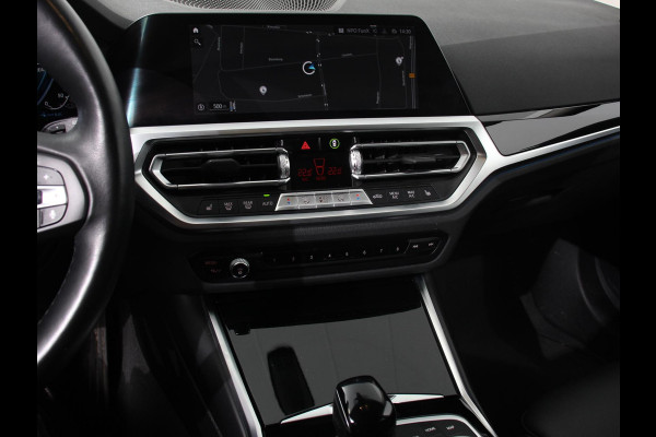 BMW 3 Serie Touring 330e Touring Sportline PHEV AUT | Climate control | Adaptieve cruise control | Parkeersensoren | Navigatie | Sfeerverlichting | Stuur + stoelverwarming | Apple Carplay/ Android Auto