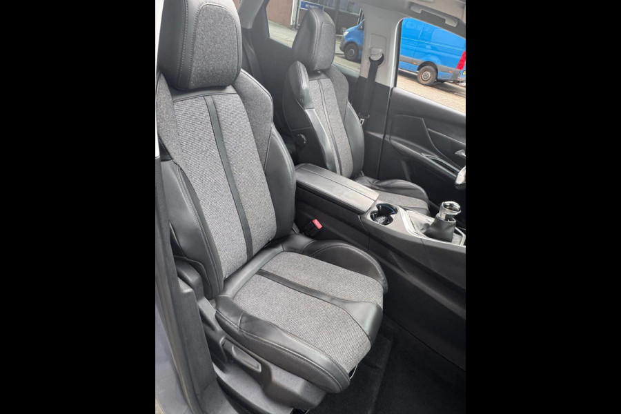Peugeot 3008 1.2 PureTech Allure - Panorama dak I Navigatie I LED/Xenon I PDC /Camera I Airco I Sport velgen I Dealer onderhouden