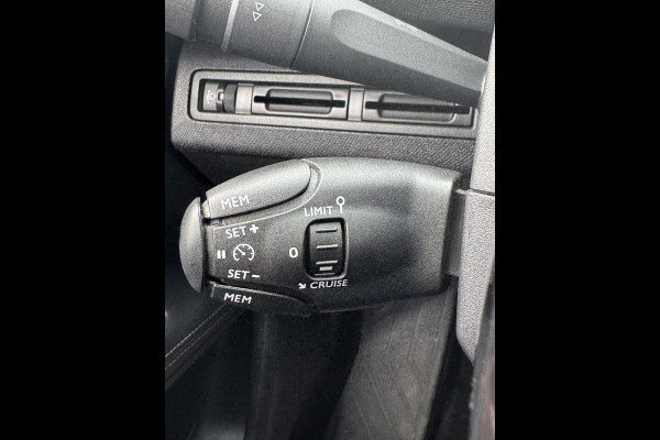 Peugeot 3008 1.2 PureTech Allure - Panorama dak I Navigatie I LED/Xenon I PDC /Camera I Airco I Sport velgen I Dealer onderhouden