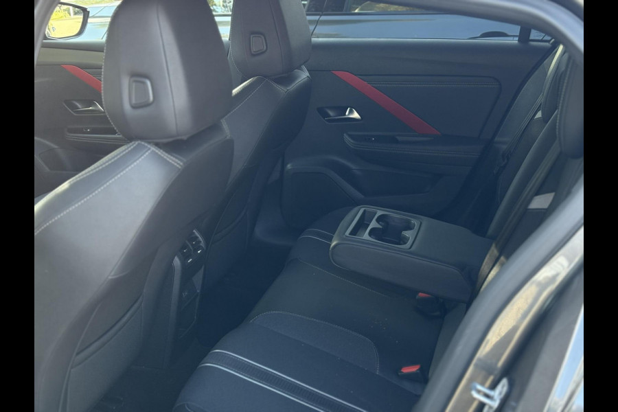 Opel Astra 1.2 GS Line | Adapt. Cruise, Carplay/Android, 360 Camera, Stoel+Stuurverw., Climate |