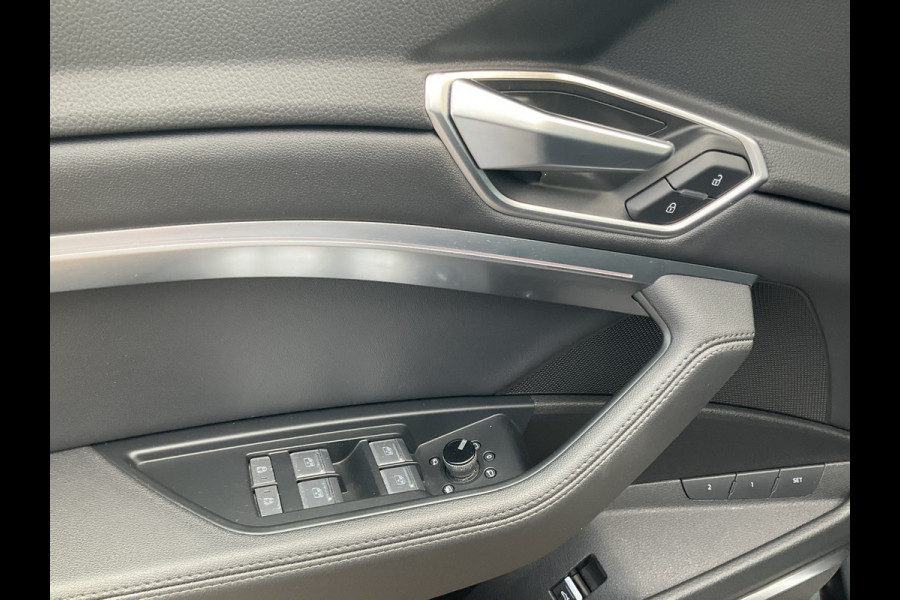 Audi Q8 55 quattro Advanced Edition Plus 95kWh 1eig Trekhaak HUD S Line Leer Memory Adap.Cruise VOL! Audi Q8 55 quattro Advanced Edition Plus 95kWh 1eig Trekhaak HUD S Line Leer Memory Adap.Cruise VOL!