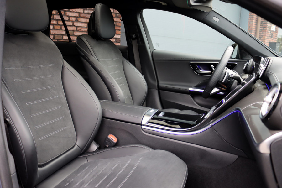 Mercedes-Benz C-Klasse Estate 300 e Star Edition AMG Line | Panoramadak | Memory | Camera | Trekhaak | High Perf. LED | Nightpakket | Sfeerverlichting Premium | Stoelverwarming | Dodehoekassistent |