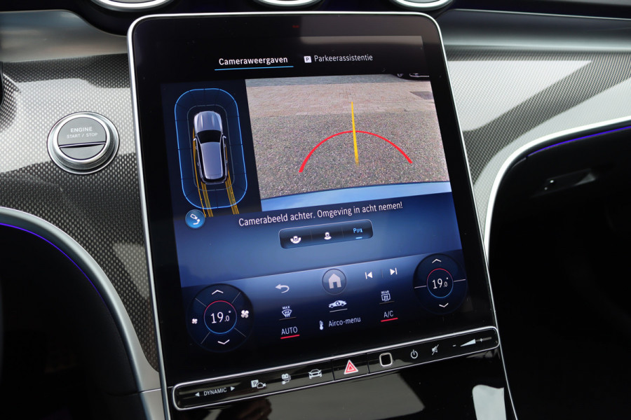 Mercedes-Benz C-Klasse Estate 300 e Star Edition AMG Line | Panoramadak | Memory | Camera | Trekhaak | High Perf. LED | Nightpakket | Sfeerverlichting Premium | Stoelverwarming | Dodehoekassistent |