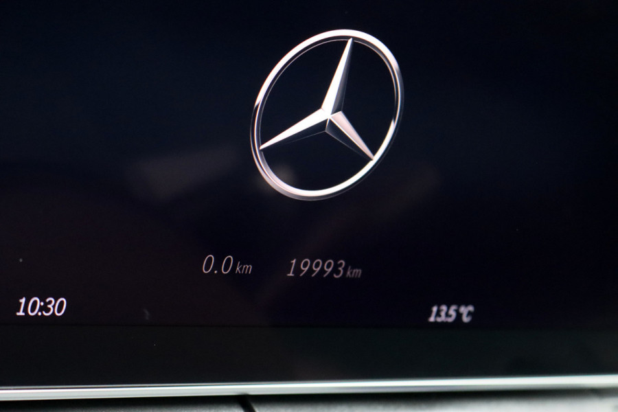 Mercedes-Benz C-Klasse Estate 300 e Star Edition AMG Line | Panoramadak | Memory | Camera | Trekhaak | High Perf. LED | Nightpakket | Sfeerverlichting Premium | Stoelverwarming | Dodehoekassistent |