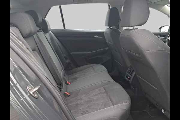 Volkswagen Golf 1.4 eHybrid Style | Blind Spot | ACC | DCC | Stoelen met geheugen functie | IQ Light |
