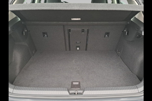 Volkswagen Golf 1.4 eHybrid Style | Blind Spot | ACC | DCC | Stoelen met geheugen functie | IQ Light |