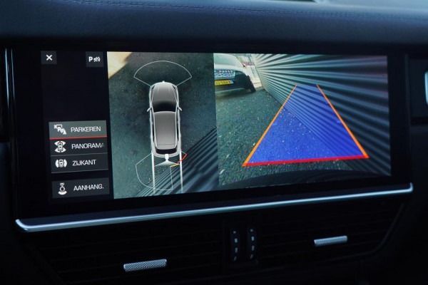 Porsche Cayenne 3.0 E-Hybrid / Pano / Massage / Trekhaak / Luchtvering / Rear Seat Entertainment
