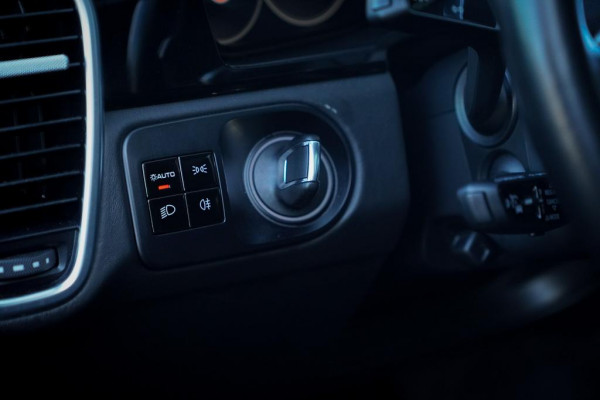 Porsche Cayenne 3.0 E-Hybrid / Pano / Massage / Trekhaak / Luchtvering / Rear Seat Entertainment