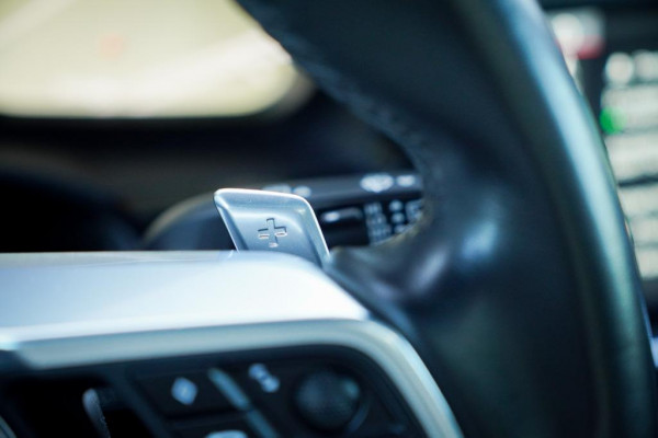 Porsche Cayenne 3.0 E-Hybrid / Pano / Massage / Trekhaak / Luchtvering / Rear Seat Entertainment