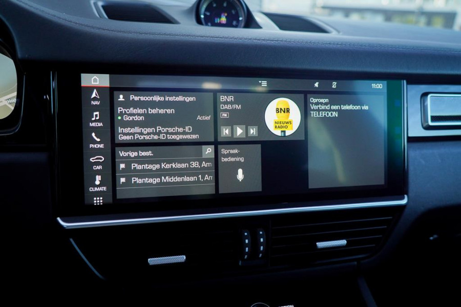 Porsche Cayenne 3.0 E-Hybrid / Pano / Massage / Trekhaak / Luchtvering / Rear Seat Entertainment