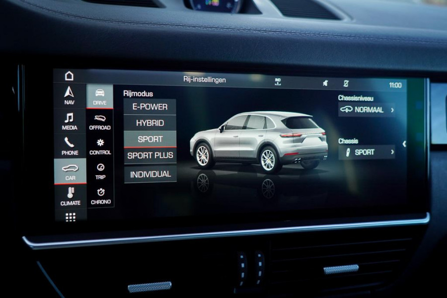 Porsche Cayenne 3.0 E-Hybrid / Pano / Massage / Trekhaak / Luchtvering / Rear Seat Entertainment