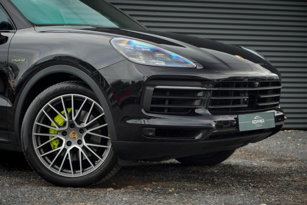 Porsche Cayenne 3.0 E-Hybrid / Pano / Massage / Trekhaak / Luchtvering / Rear Seat Entertainment