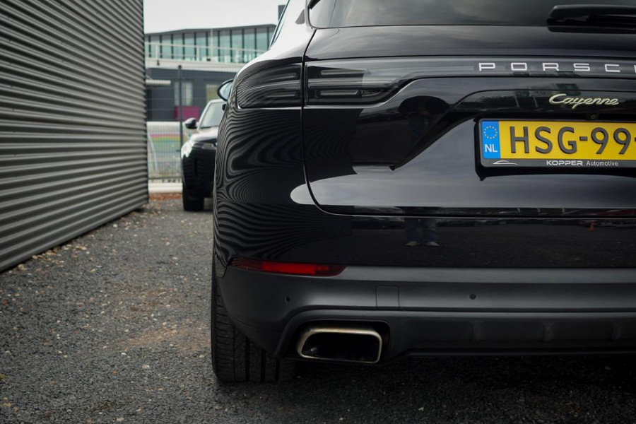 Porsche Cayenne 3.0 E-Hybrid / Pano / Massage / Trekhaak / Luchtvering / Rear Seat Entertainment