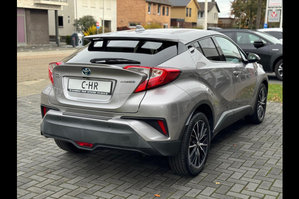 Toyota C-HR 1.8 Hybrid Executive | Stoelverwarming, Navigatie, Keyless, Leer/Stof, 18 Inch Toyota C-HR 1.8 Hybrid Executive | Stoelverwarming, Navigatie, Keyless, Leer/Stof, 18 Inch