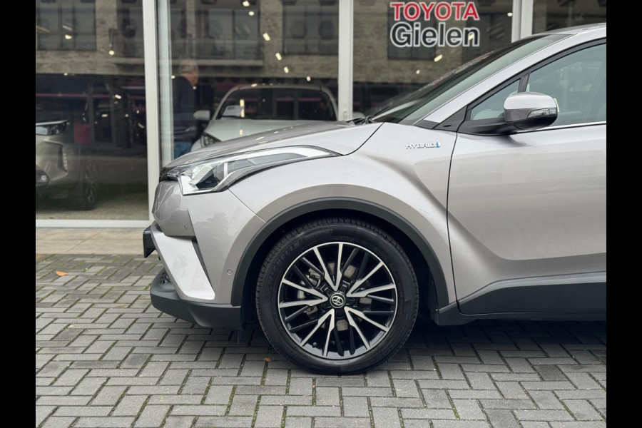 Toyota C-HR 1.8 Hybrid Executive | Stoelverwarming, Navigatie, Keyless, Leer/Stof, 18 Inch Toyota C-HR 1.8 Hybrid Executive | Stoelverwarming, Navigatie, Keyless, Leer/Stof, 18 Inch