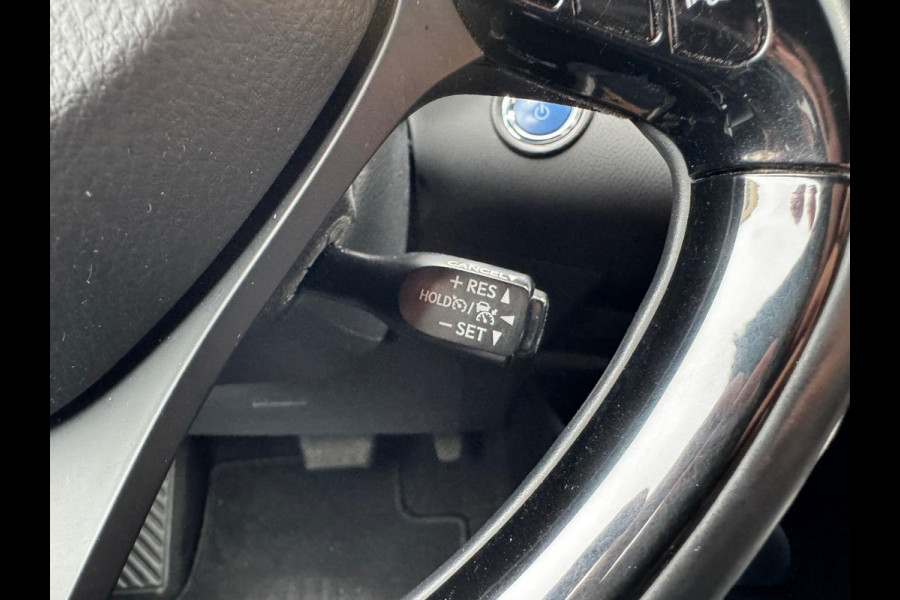 Toyota C-HR 1.8 Hybrid Executive | Stoelverwarming, Navigatie, Keyless, Leer/Stof, 18 Inch Toyota C-HR 1.8 Hybrid Executive | Stoelverwarming, Navigatie, Keyless, Leer/Stof, 18 Inch