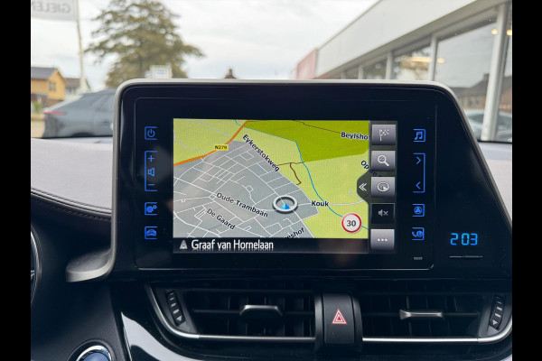Toyota C-HR 1.8 Hybrid Executive | Stoelverwarming, Navigatie, Keyless, Leer/Stof, 18 Inch Toyota C-HR 1.8 Hybrid Executive | Stoelverwarming, Navigatie, Keyless, Leer/Stof, 18 Inch