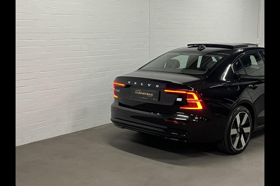Volvo S60 2.0 Recharge T8 AWD Ultimate Dark *455 PK* | Massage | Open dak | Bowers & Wilkins | Adapt. cruise | Stoelventilatie & Stoelverwarming | Head-up