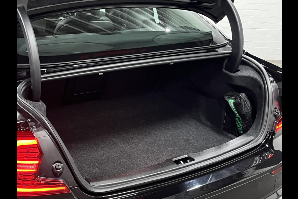 Volvo S60 2.0 Recharge T8 AWD Ultimate Dark *455 PK* | Massage | Open dak | Bowers & Wilkins | Adapt. cruise | Stoelventilatie & Stoelverwarming | Head-up