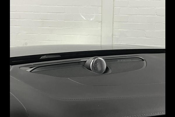 Volvo S60 2.0 Recharge T8 AWD Ultimate Dark *455 PK* | Massage | Open dak | Bowers & Wilkins | Adapt. cruise | Stoelventilatie & Stoelverwarming | Head-up