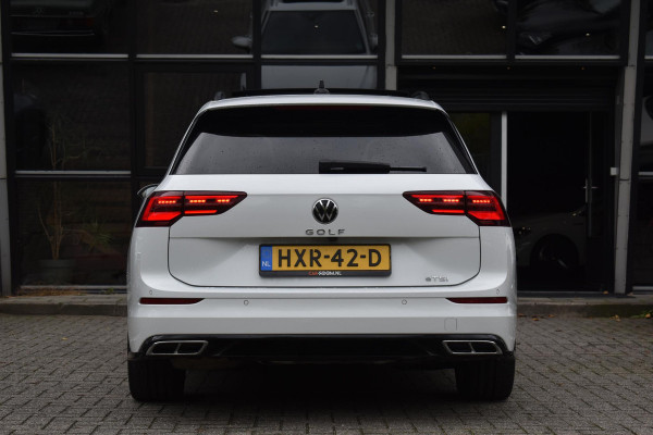 Volkswagen Golf 1.5 eTSI Variant 3x R Line Pano Keyless Lane Camera Trekhaak