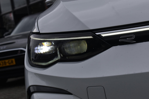Volkswagen Golf 1.5 eTSI Variant 3x R Line Pano Keyless Lane Camera Trekhaak