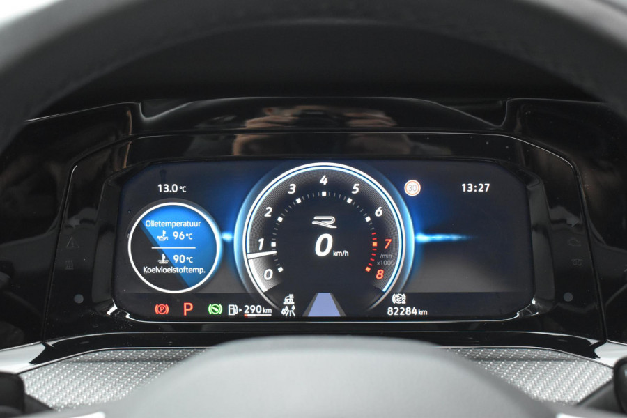 Volkswagen Golf 1.5 eTSI Variant 3x R Line Pano Keyless Lane Camera Trekhaak