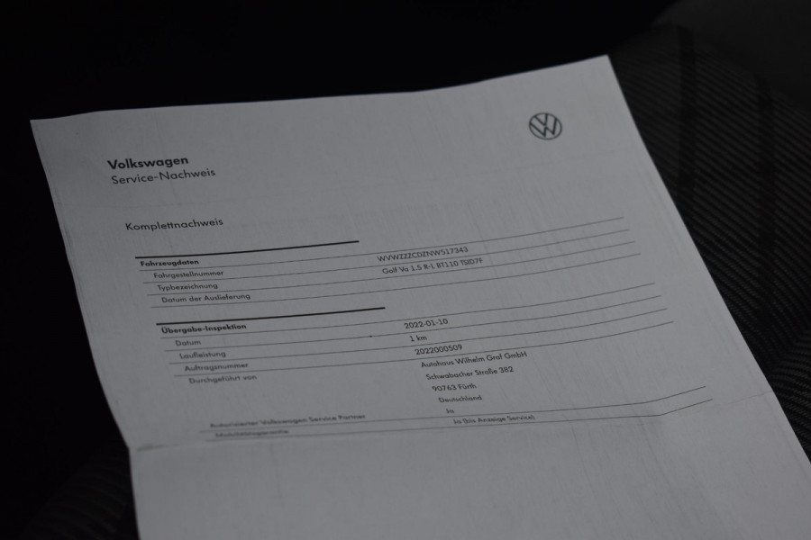 Volkswagen Golf 1.5 eTSI Variant 3x R Line Pano Keyless Lane Camera Trekhaak