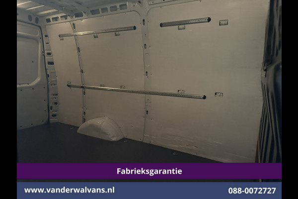 Iveco Daily 35S16V 157pk L2H2 Fabrieksgarantie Euro6 Airco | 3500kg trekvermogen | Parkeersensoren bijrijdersbank
