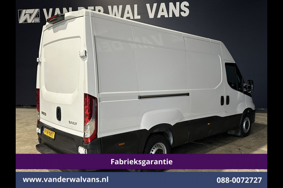 Iveco Daily 35S16V 157pk L2H2 Fabrieksgarantie Euro6 Airco | 3500kg trekvermogen | Parkeersensoren bijrijdersbank