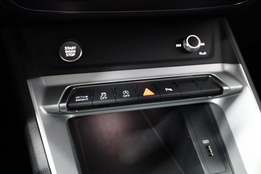 Audi Q3 40 TFSI quattro S Edition 190+PK S-LINE/LED/VIRTUAL/PANO/S.VERWARMING/20" LMV/CAM/ECC/12 MND GARANTIE! Audi Q3 40 TFSI quattro S Edition 190+PK S-LINE/LED/VIRTUAL/PANO/S.VERWARMING/20" LMV/CAM/ECC/12 MND GARANTIE!