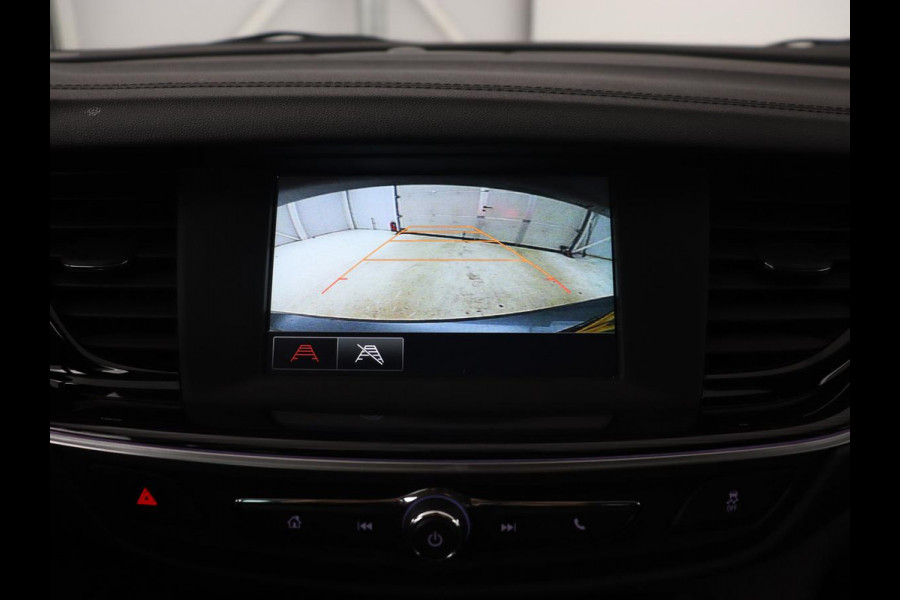 Opel Insignia 1.5 Turbo Innovation | Leder | Stoelverwarming | Camera | Carplay | Matrix LED | Navigatie | Comfortstoelen | Cruise control