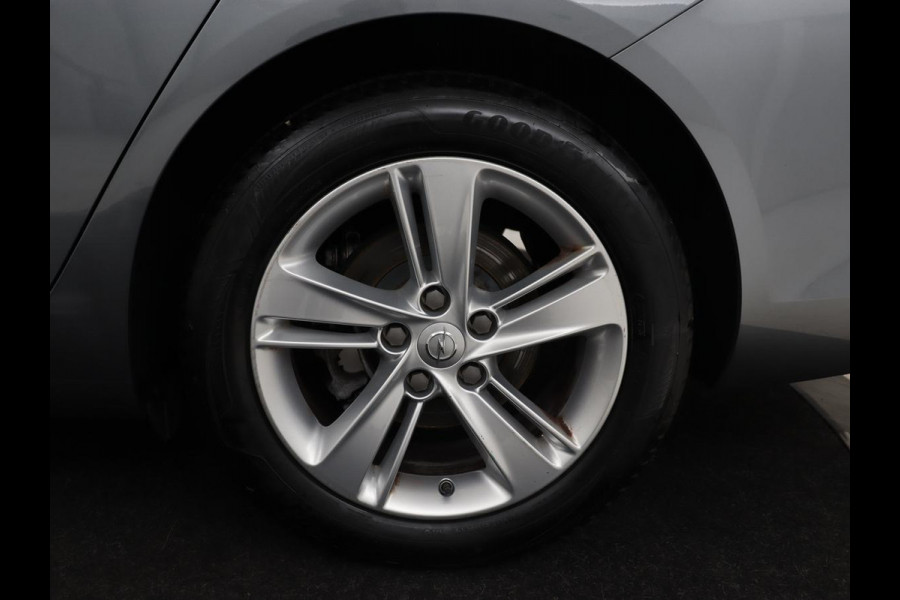 Opel Insignia 1.5 Turbo Innovation | Leder | Stoelverwarming | Camera | Carplay | Matrix LED | Navigatie | Comfortstoelen | Cruise control