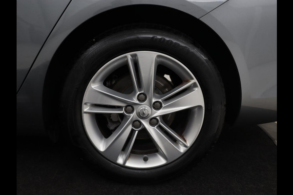 Opel Insignia 1.5 Turbo Innovation | Leder | Stoelverwarming | Camera | Carplay | Matrix LED | Navigatie | Comfortstoelen | Cruise control