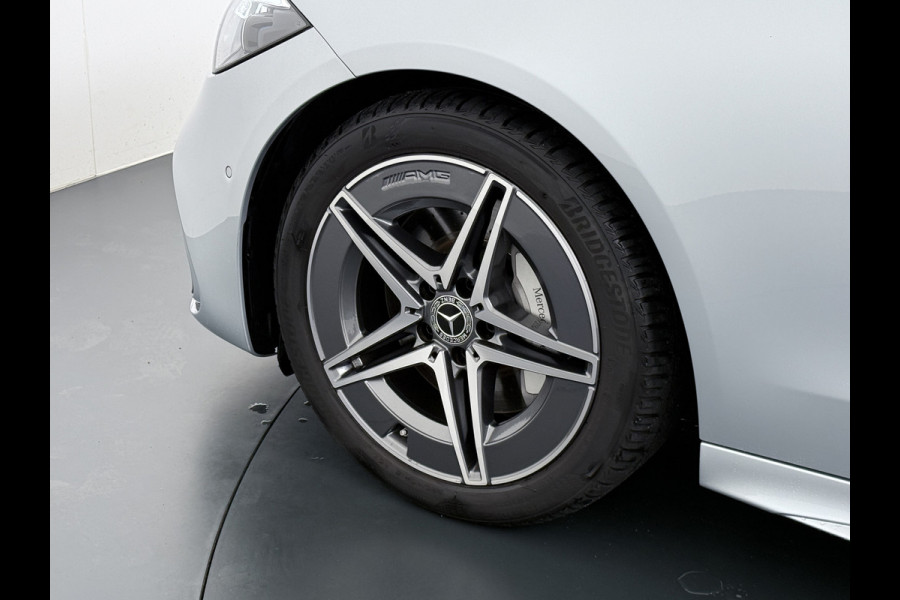 Mercedes-Benz C-Klasse 180 AMG Line | Pano Memory Keyless Digital 360 Camera