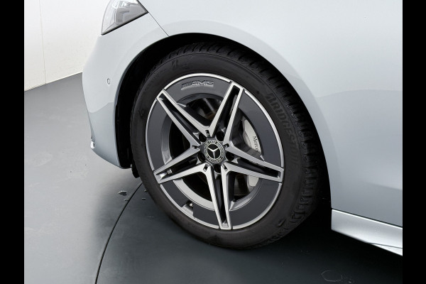 Mercedes-Benz C-Klasse 180 AMG Line | Pano Memory Keyless Digital 360 Camera