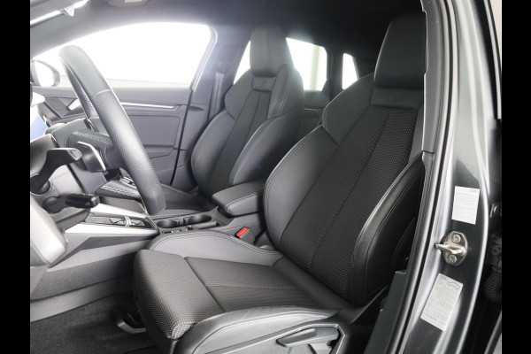 Audi A3 Sportback 35 TFSI S edition 150 pk S-tronic | Verlengde garantie | Navigatie | Trekhaak (afneembaar) | Parkeersensoren achter | Adaptieve cruise control | Audi A3 Sportback 35 TFSI S edition 150 pk S-tronic | Verlengde garantie | Navigatie | Trekhaak (afneembaar) | Parkeersensoren achter | Adaptieve cruise control |