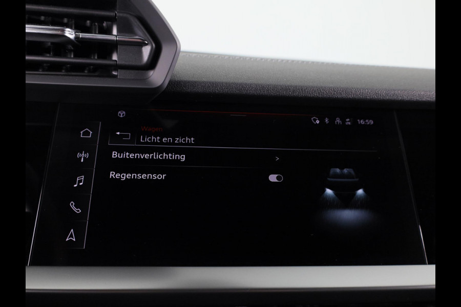 Audi A3 Sportback 35 TFSI S edition 150 pk S-tronic | Verlengde garantie | Navigatie | Trekhaak (afneembaar) | Parkeersensoren achter | Adaptieve cruise control | Audi A3 Sportback 35 TFSI S edition 150 pk S-tronic | Verlengde garantie | Navigatie | Trekhaak (afneembaar) | Parkeersensoren achter | Adaptieve cruise control |